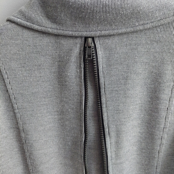 Cabi Jacket - Picture 10 of 15